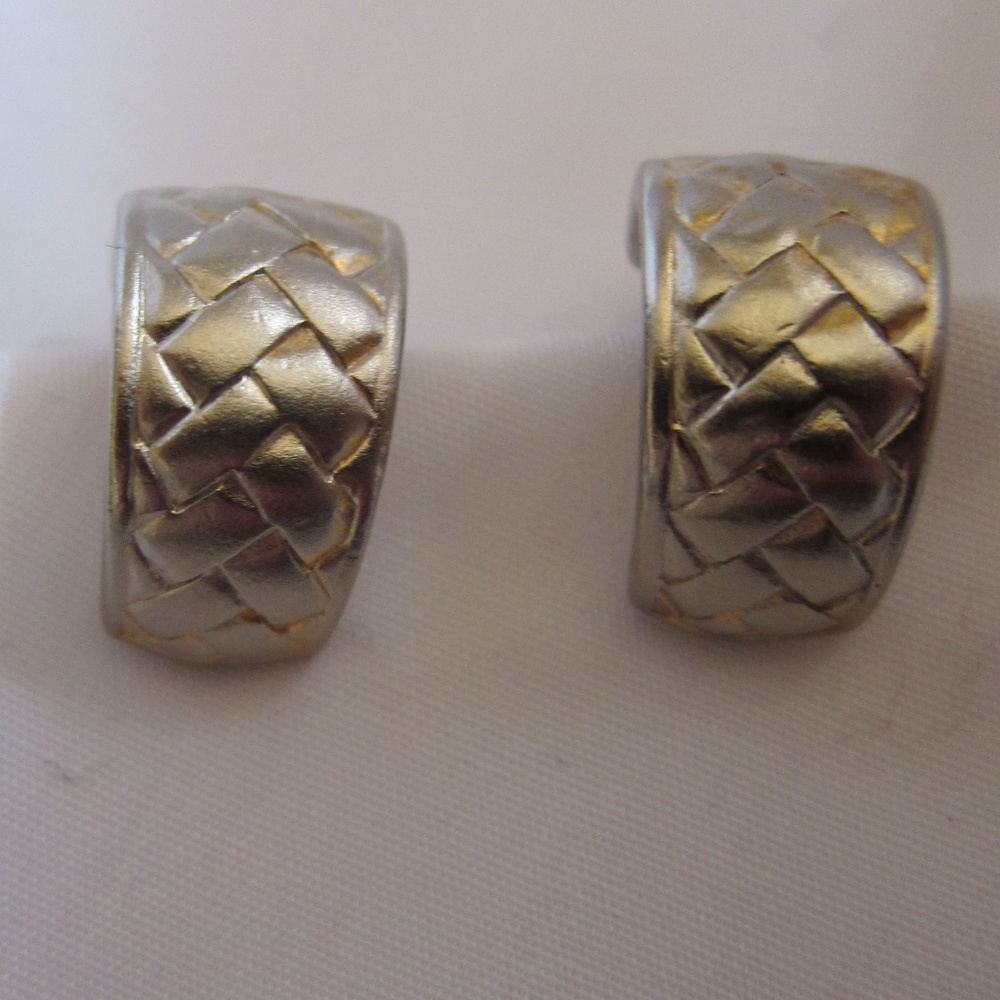 Silver clip earings